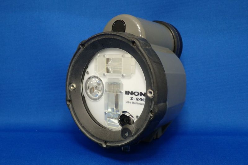 中古Bランク【イノン / INON】水中ストロボ Z-240 Type4の商品ページ|カメカメCAMERA