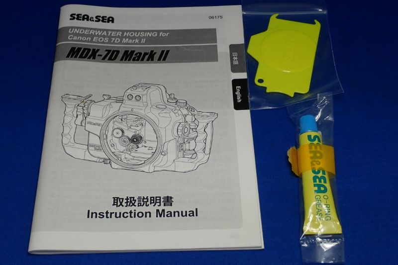 中古Bランク【シーアンドシー / SEA&SEA】水中ハウジング MDX-7D MarkII + 光コンバーターC2