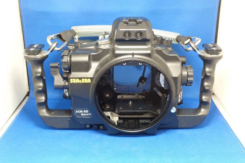 中古Bランク【シーアンドシー / SEA&SEA】水中ハウジング MDX-5D Mark4 + 光コンバーターC