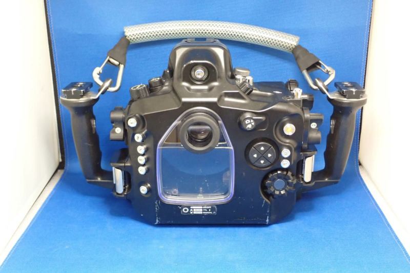 中古Bランク【シーアンドシー / SEA&SEA】水中ハウジング MDX-5D Mark4 + 光コンバーターC