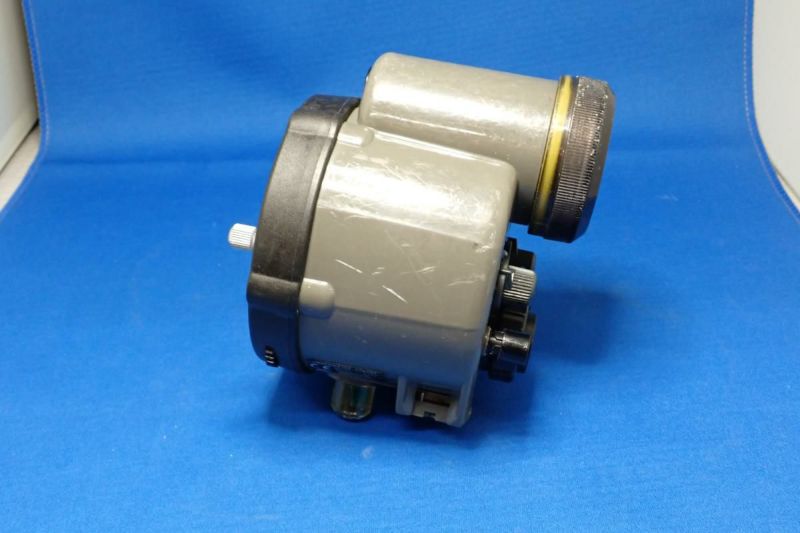 中古Bランク【イノン / INON】水中ストロボ Z-2403
