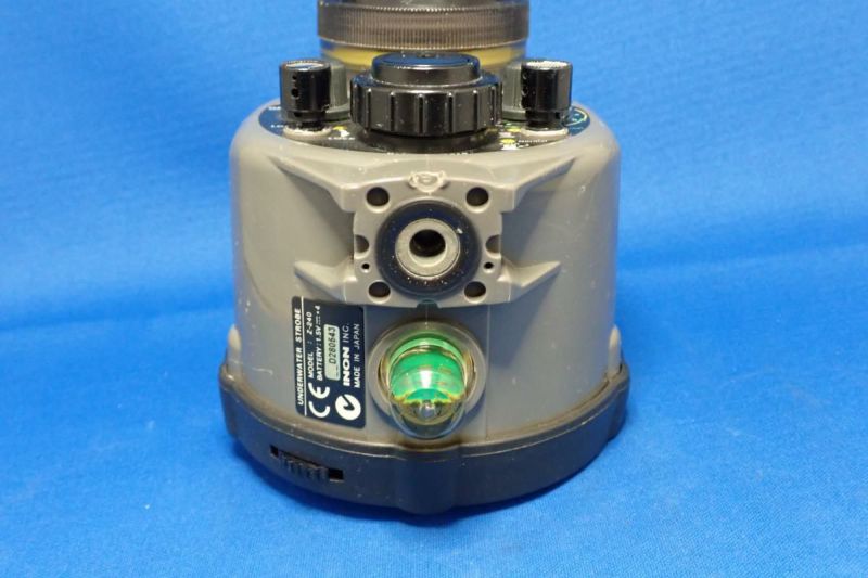 中古Bランク【イノン / INON】水中ストロボ Z-240-4