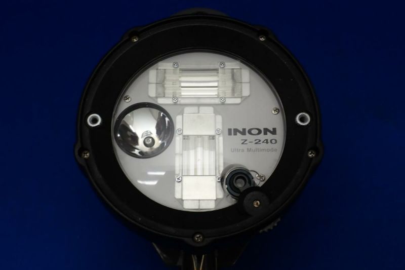 中古Bランク【イノン / INON】水中ストロボ Z-240-5
