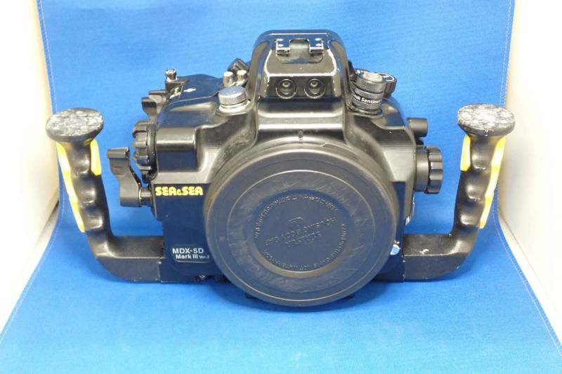 中古Bランク【シーアンドシー / SEA&SEA】水中ハウジング MDX-5Dmk3V2改5Dmk4(リークセンチネル/光コンバーター付)-1