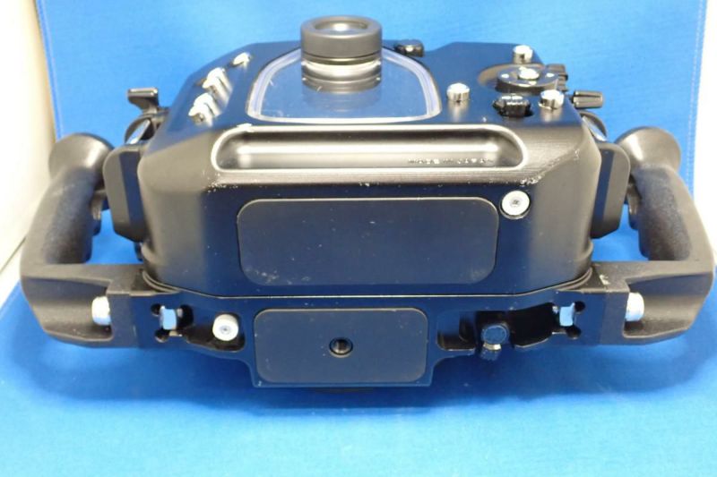 中古Aランク【シーアンドシー / SEA&SEA】水中ハウジング MDX-D500 #06179 + 光コンバーターN1 #50126-3