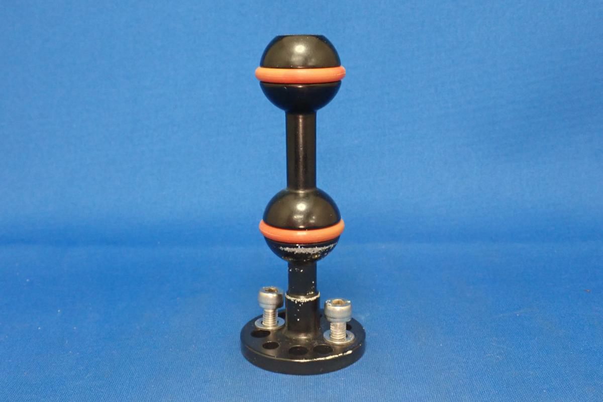 各社様々なグリップに取付可能でマルチな2階建てダブルボールベース-2