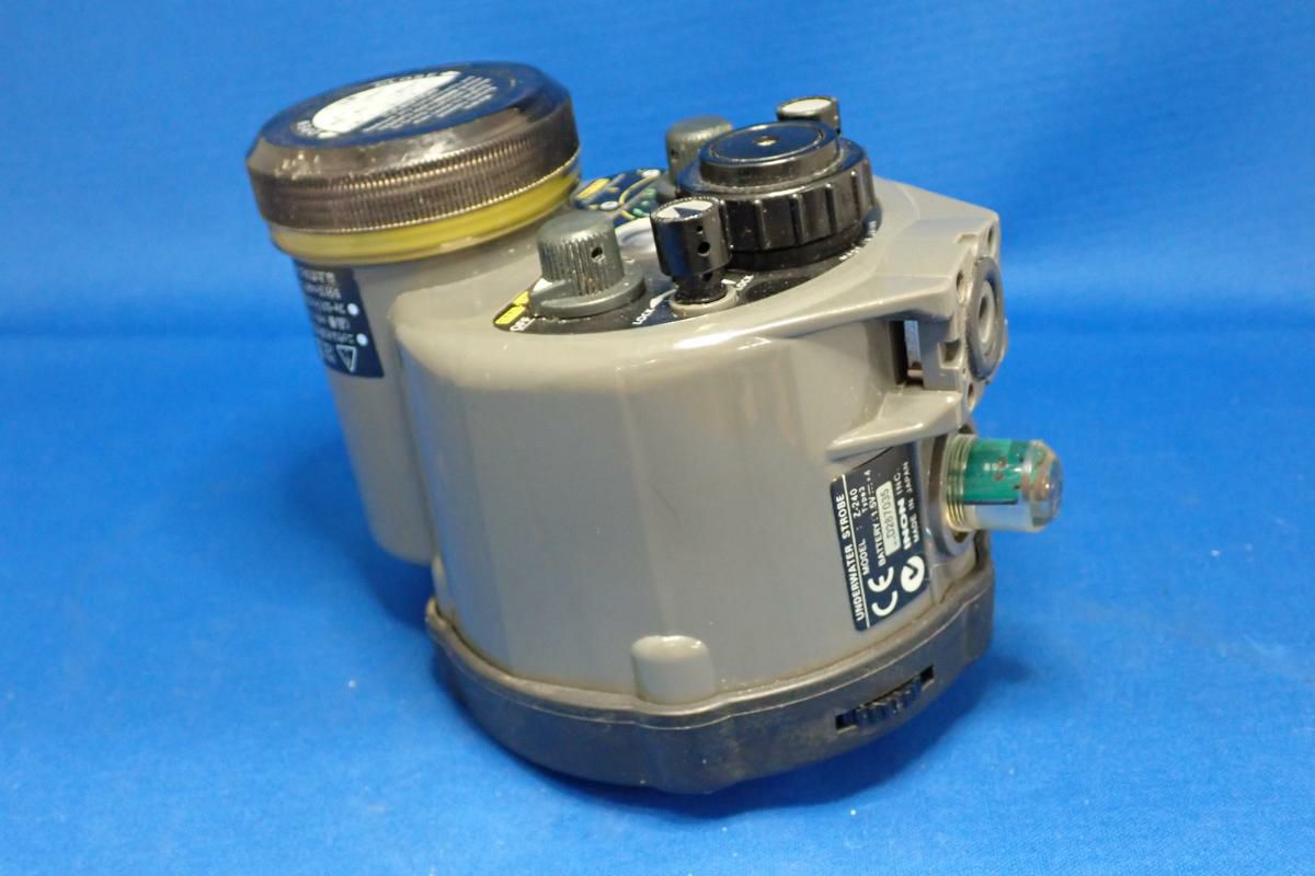中古Bランク【イノン / INON】水中ストロボ Z-240 Type3-3