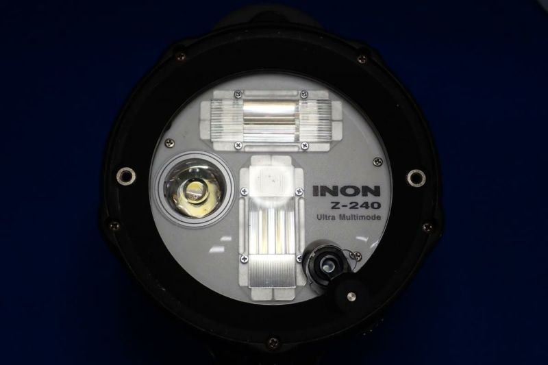 中古Bランク【イノン / INON】水中ストロボ Z-240 Type3-4