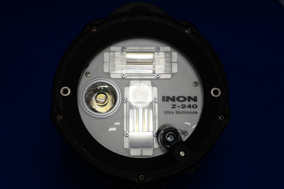 中古Bランク【イノン / INON】水中ストロボ Z-240 Type3-4