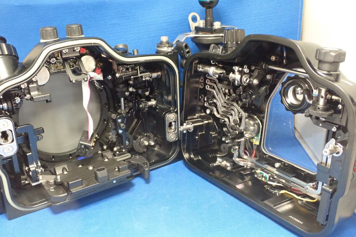 中古Aランク【ノーティカム / Nauticam】水中ハウジング NA Z7V(Z7 / Z6用) + バキュームバルブ + TTLコンバーター-3