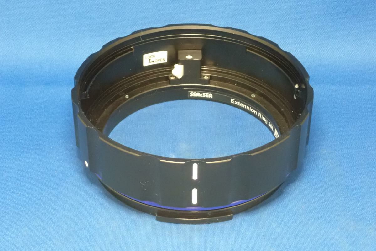 水中ハウジングや水中ストロボ、水中ライトなどを取り扱う