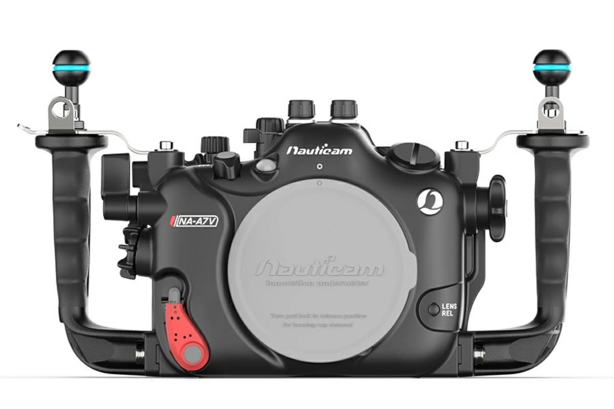 イノン、シーアンドシー、ノーティカム、AOIなどの各社水中ハウジング